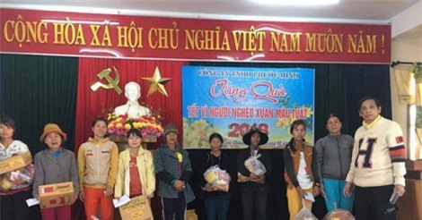 Công ty Phước Minh trao 700 suất quà Tết cho bà con nghèo vùng sâu vùng xa Quảng Nam