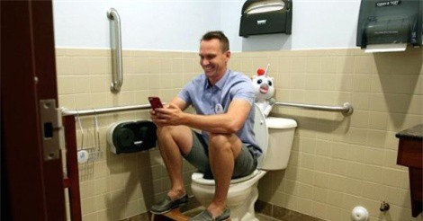 Kiếm hơn 30 triệu USD nhờ... chứng táo bón của mẹ