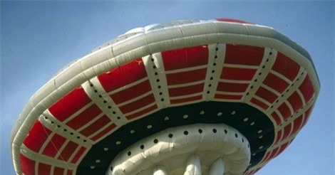 Sở thích tiêu tiền quái gở của các tỷ phú USD