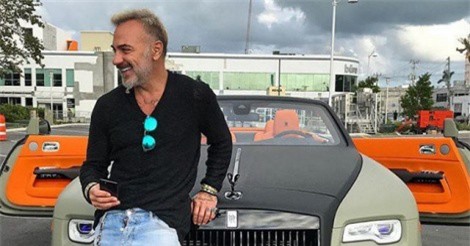 Cuộc sống trong mơ của "soái ca" tỷ phú ở tuổi 50