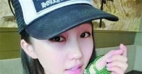 Hot girl 9x từ chức phó giám đốc, đi bán vòng online kiếm 2 tỷ đồng chỉ trong 8 tháng