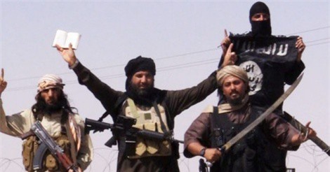 3 ngày đánh nhau vỡ đầu, IS chiếm pháo đài chiến lược của phiến quân Syria