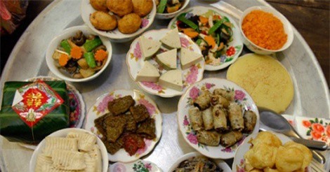 Hạn chế ăn những món này để giữ dáng đẹp trong ngày Tết