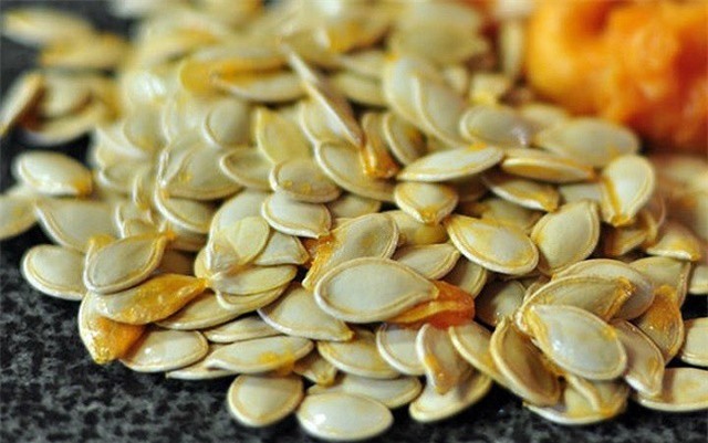 Bất ngờ với lợi ích tuyệt vời từ hạt bí đỏ