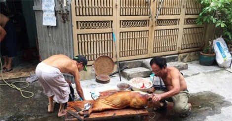 Dịch vụ mổ heo thuê nghiệp dư “hốt bạc” dịp Tết