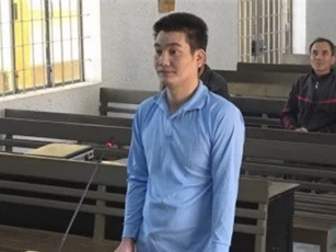 Cựu sĩ quan lừa xin việc lấy 2,7 tỷ đồng, bị 16 năm tù