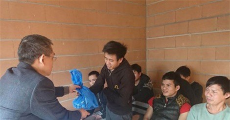 Đại sứ quán Việt Nam tại Pháp thực hiện bảo hộ công dân