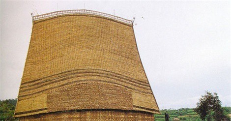 Độc đáo những ngôi nhà Rông của đồng bào dân tộc Xơ Đăng