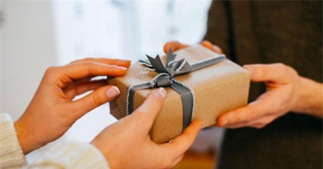Tết, xin đừng đặt nặng chuyện quà cáp!