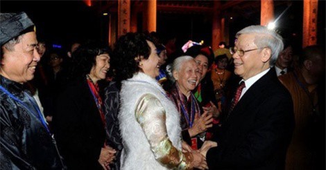 Tổng Bí thư Nguyễn Phú Trọng chúc Tết Đảng bộ và nhân dân Thủ đô