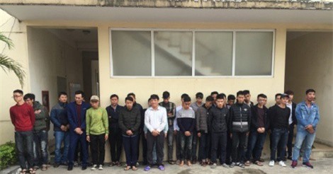 Hà Tĩnh: Hơn 100 người bị bắt vì đốt pháo