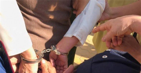 Tạm giữ 2 “nữ quái” dùng chiêu trò để lừa đảo chiếm đoạt tài sản