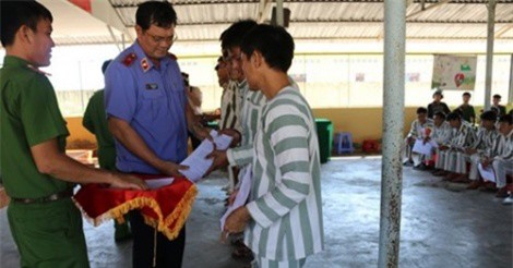 Xét giảm thời hạn án phạt tù dịp tết Nguyên đán 2018