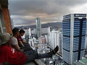 Công ty Venezuela dùng trứng làm “tiền thưởng” để giữ nhân viên