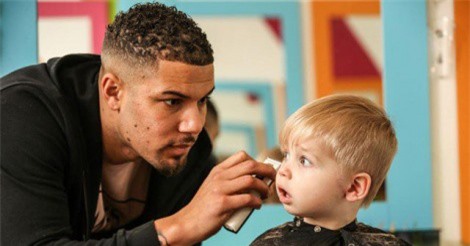 Kiếm hơn 21 tỷ/năm nhờ bỏ việc ngân hàng để mở tiệm cắt tóc cho trẻ