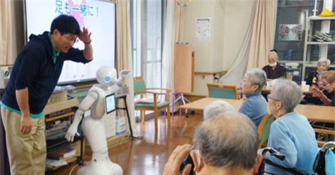 Robot làm bạn với người già Nhật Bản