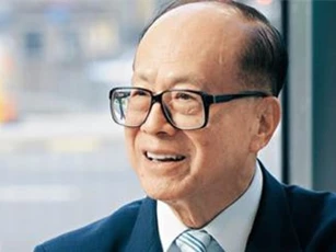 Học cách quản lý bản thân có tĩnh có động như tỷ phú Lý Gia Thành