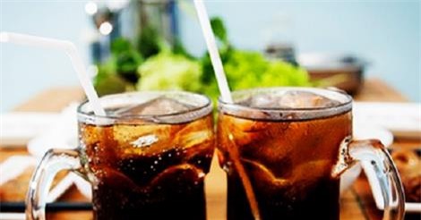 Lý do bạn nên tránh xa nước ngọt có ga