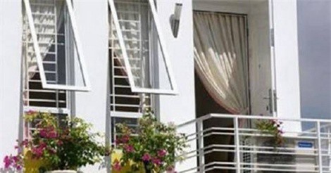 Những lưu ý khi bố trí cửa số tránh hao tài, tán lộc đầu năm mới