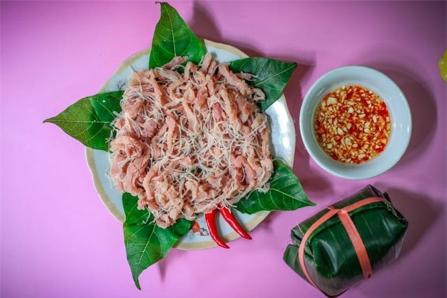 Tới Ninh Bình nếm thử món nem chua có nguồn gốc cung đình
