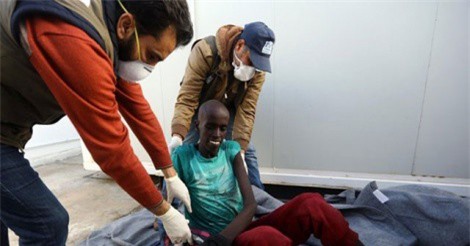 Libya giải cứu hơn 400 người di cư đang trôi dạt trên biển