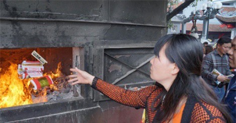 Một doanh nghiệp thu gần nửa tỷ đồng mỗi ngày nhờ bán vàng mã