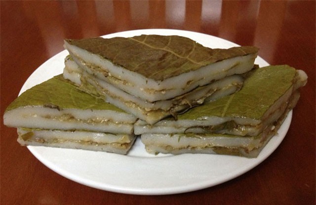 Bánh nếp nhân trứng kiến Tuyên Quang