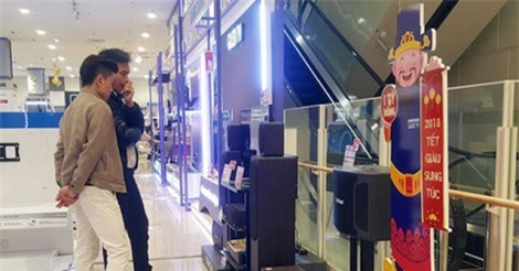 Siêu thị điện máy đua “lì xì” đầu năm để "câu" khách
