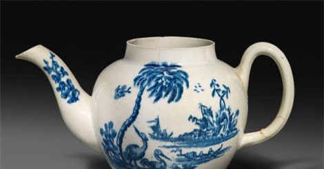 Mua ấm trà cũ giá nửa triệu mới biết là đồ cổ, bán được hơn 18 tỷ đồng