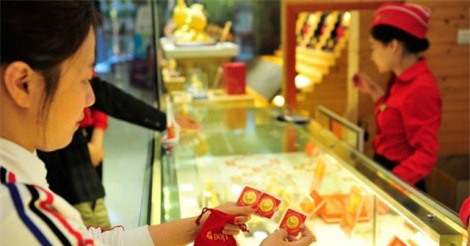 Ngày vía Thần Tài nên mua vàng loại nào cho cả năm may mắn, phát tài?