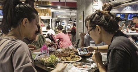 Người Trung Quốc chi 146 tỷ USD cho Tết Mậu Tuất