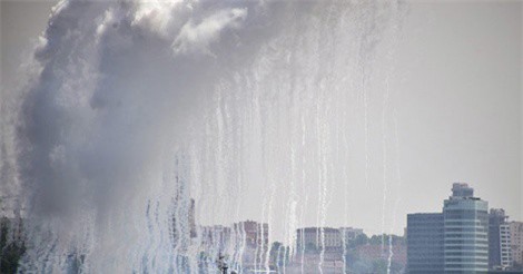 Tàu đổ bộ khổng lồ Nga tấn công "bờ biển kẻ thù" gần Triều Tiên