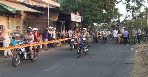 TP.HCM: Nam thanh niên nằm chết ven đường với vết cắt sâu trên cổ