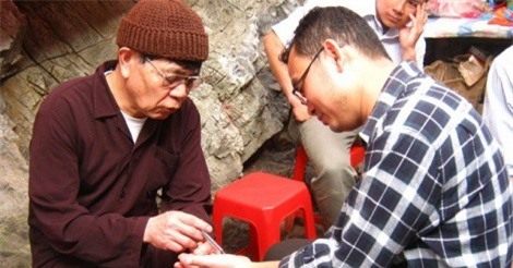 Xem bói có bị truy cứu trách nhiệm hình sự?