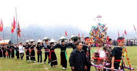 Lạng Sơn mùa trẩy hội, hấp dẫn với các trò diễn dân gian