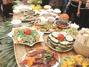 Mâm cỗ đầu năm mới của dân tộc Thái