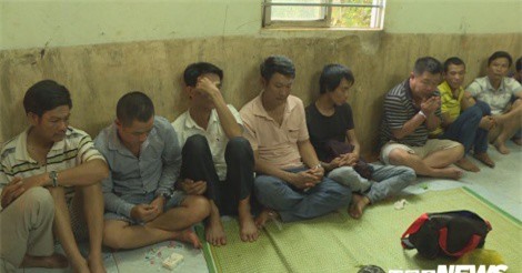 Triệt phá ổ bạc ở Đắk Lắk, bắt 14 đối tượng xóc đĩa ăn tiền