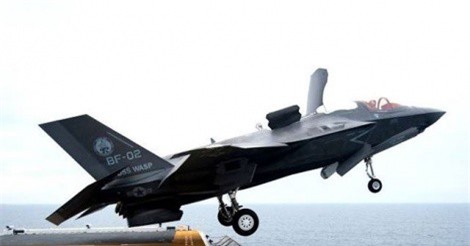 Tướng Mỹ thừa nhận F-35 phối hợp tàu chiến không chống nổi Nga