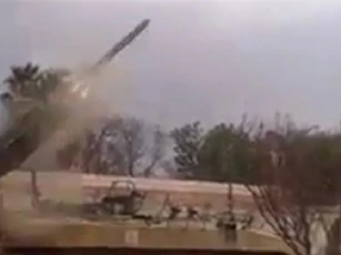 Clip: Quân đội Syria dùng "rồng phun lửa nhiều đầu" phá hủy các cứ điểm mạnh của khủng bố