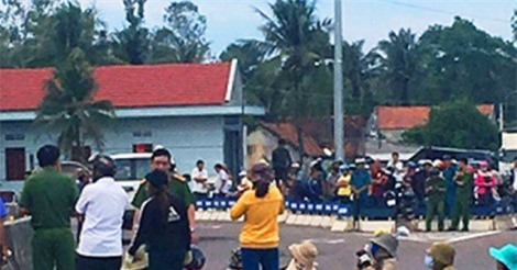 Bình Định: Dân dùng “độc chiêu” để phản đối dự án chế biến thủy sản