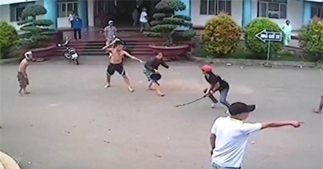 Nhóm “choai choai” hỗn chiến khi đi trà sữa, 1 người tử vong