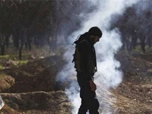 Phiến quân 11 khu vực bất ngờ hạ vũ khí, đầu hàng quân đội Syria