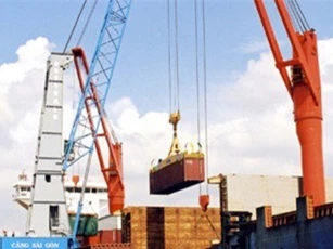 Tổng trị giá xuất nhập khẩu hàng hóa giảm 35,7% trong tháng 2