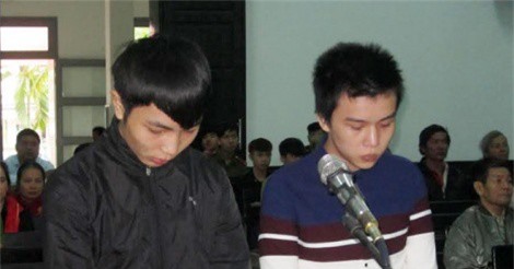 Bị đâm chết vì... ôm bạn gái của người khác ngủ