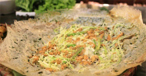 Chết mê chết mệt với bánh khoái tép Thanh Hóa