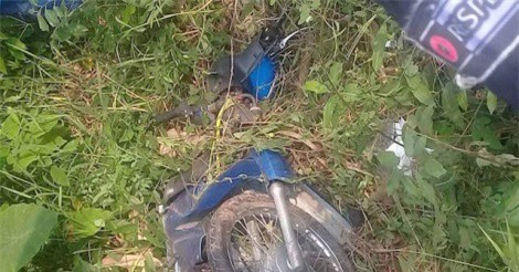 Đưa đối tượng buôn thuốc lá lậu đi cấp cứu, 2 Công an bị đánh nhập viện