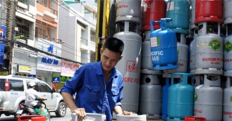 NÓNG: Giá gas tháng 3 tiếp tục giảm mạnh