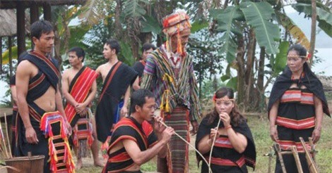 Người Giẻ Triêng với di sản dòng họ