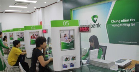 TIN HOT NGÀY 2/3: Vietcombank lên tiếng về việc tăng hàng loạt phí ngân hàng, chi tiết lịch nghỉ lễ sau Tết Nguyên đán năm 2018 