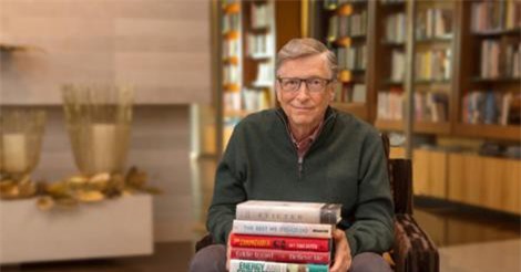 Tỷ phú Bill Gates giới thiệu 2 cuốn sách yêu thích đầu năm 2018